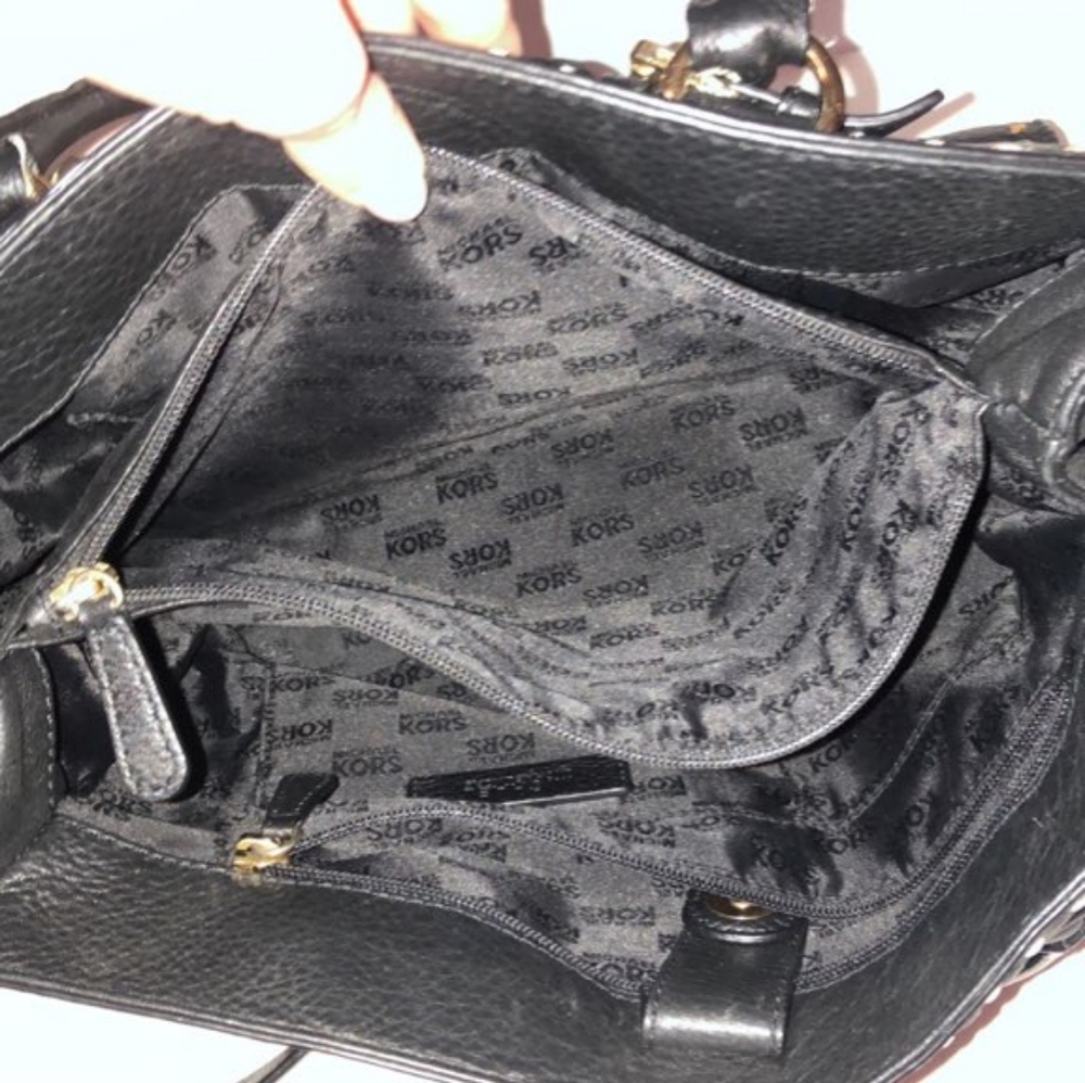 Micheal Kors studded handbag - Picture 8 of 8